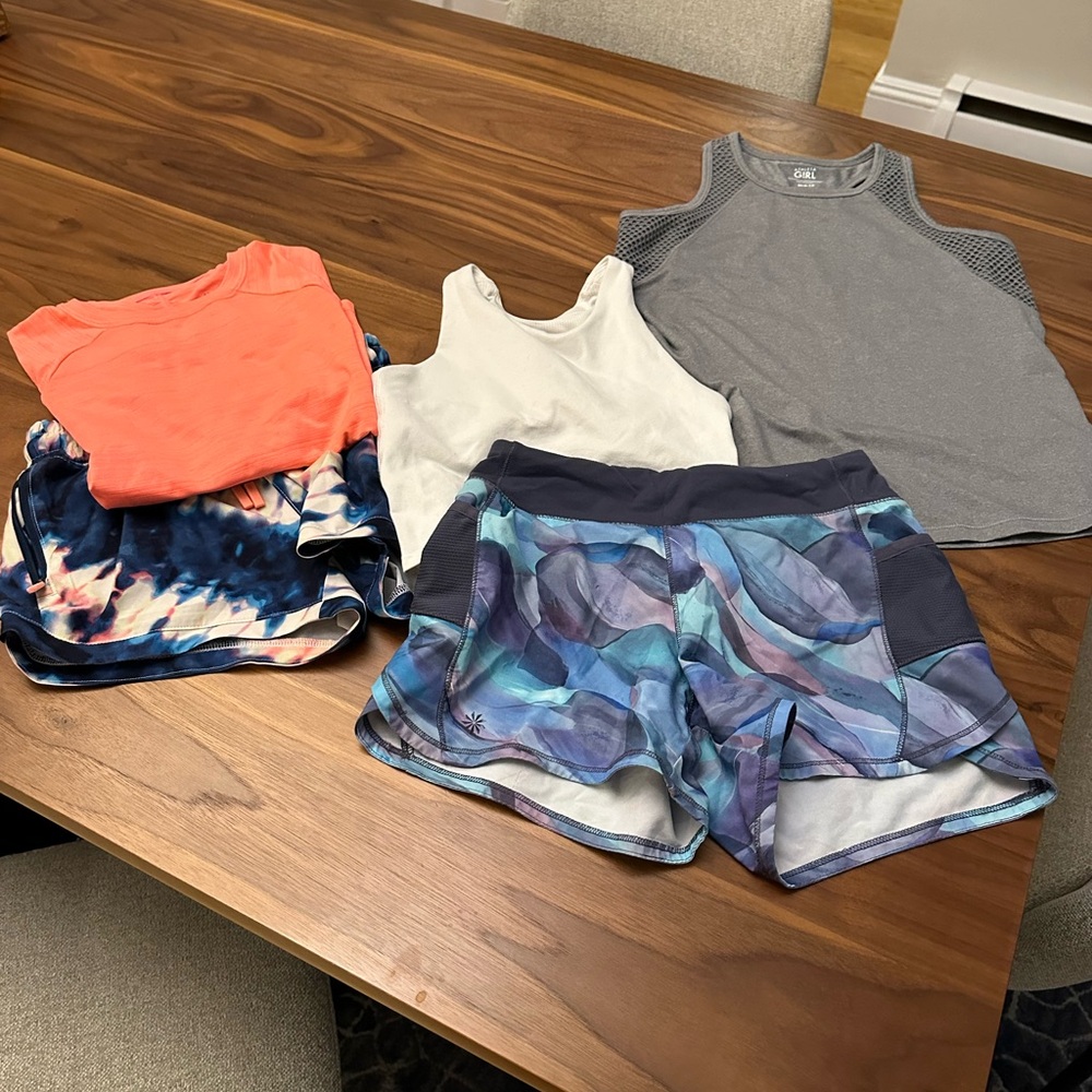 Girls athleta bundle 3 tops sz 8-10, 2 shorts, 1 size 7 and one size 8-10